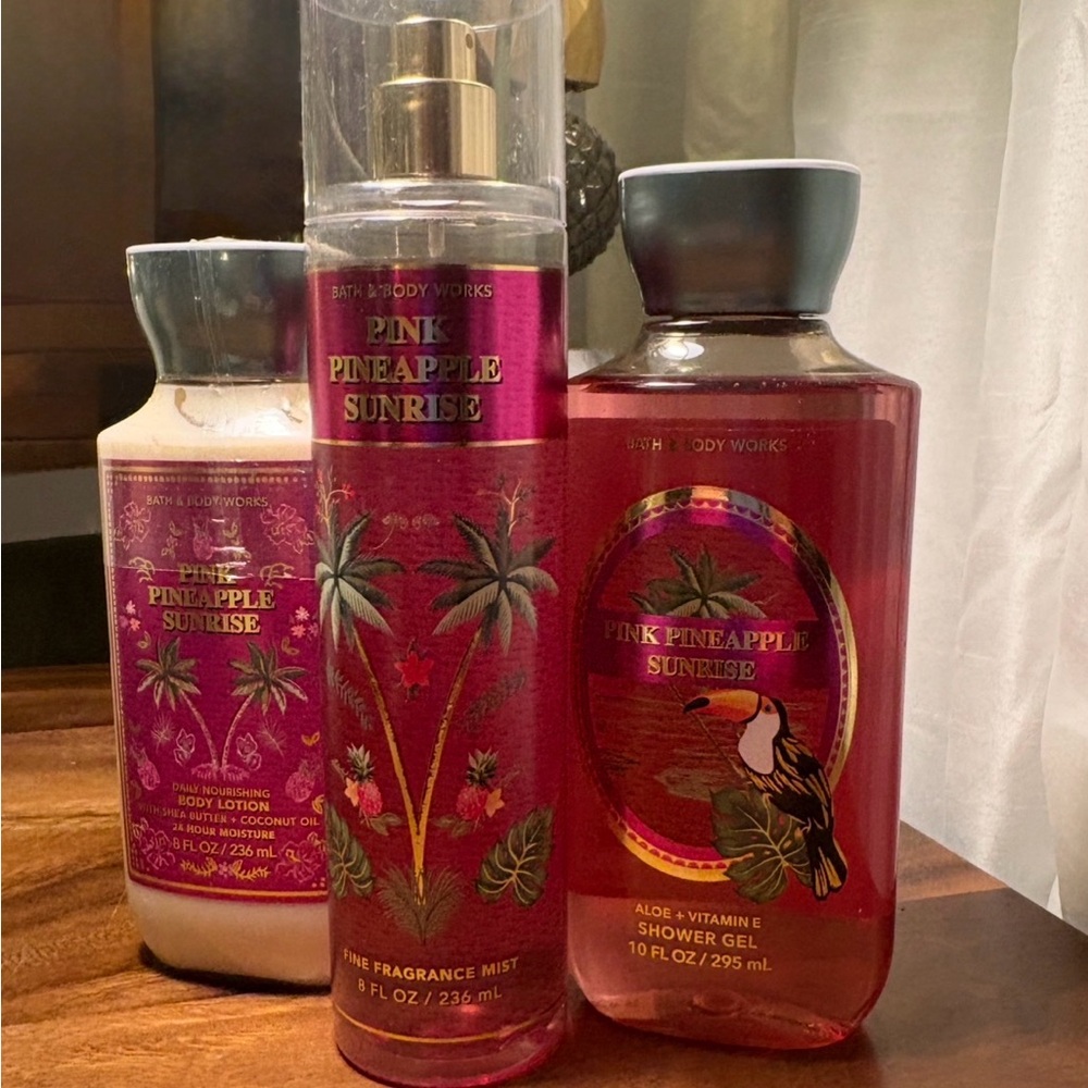 Bath & Body Works Pink Pineapple Sunrise Three Piece Set Gift Set Works‎ NEW - Picture 5 of 6